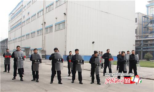 燕赵都市网：mg冰球突破举办警卫人员应对突发事件汇报演练(图)