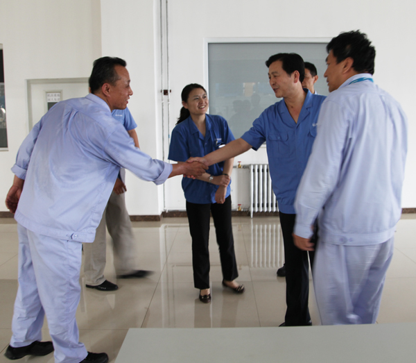 冰球突破-冰球突破豪华版_mg冰球游戏制药工会暑期送清凉