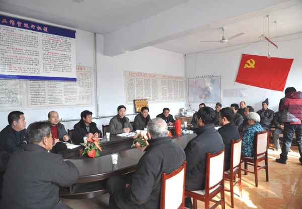 冰球突破-冰球突破豪华版_mg冰球游戏制药驻村工作组：解民情听民意谋实措