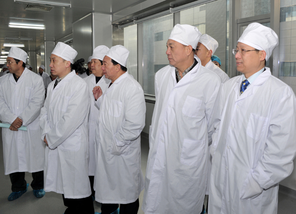 驻石全国、省人大代表一行到mg冰球突破参观考察